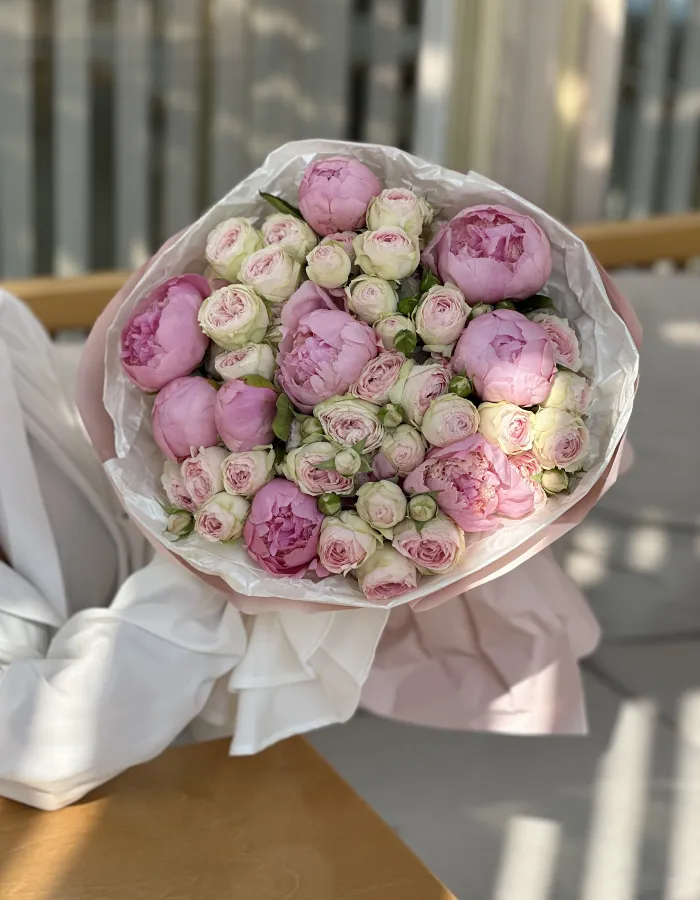 ช่อดอกไม้สดใสฤดูใบไม้ผลิ