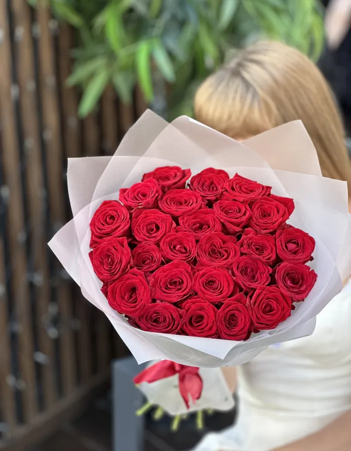 Bouquet of 25 red roses