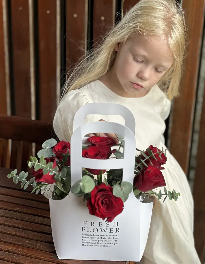 Handbag with flowers With love