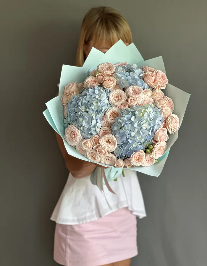 กลิ่นช่อดอกไม้แห่งฤดูใบไม้ผลิ