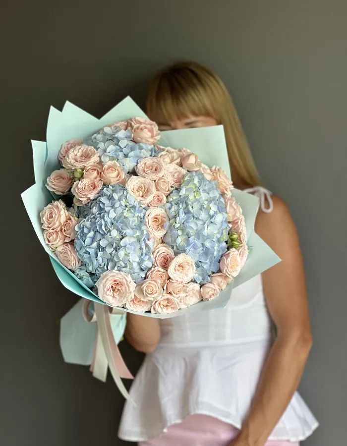 กลิ่นช่อดอกไม้แห่งฤดูใบไม้ผลิ