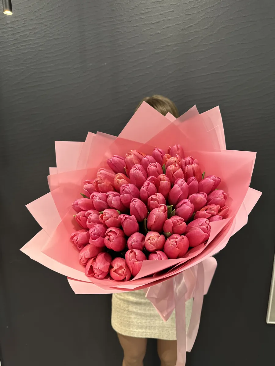 Букет из 51 розового тюльпана