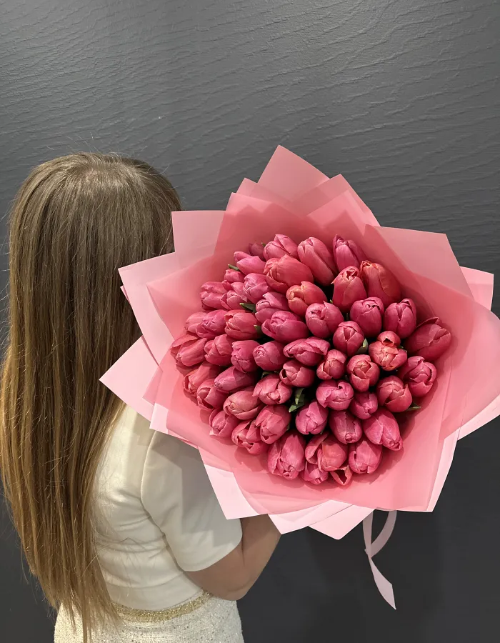 Букет из 51 розового тюльпана