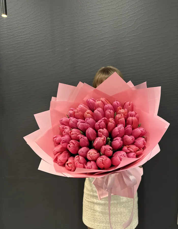Букет из 51 розового тюльпана