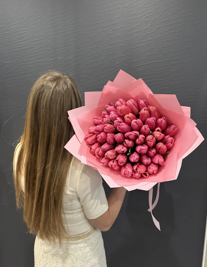 Букет из 51 розового тюльпана