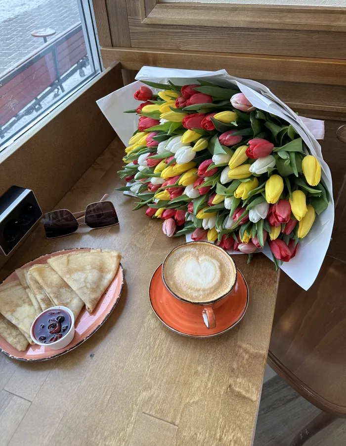 Букет из 101 тюльпана микс