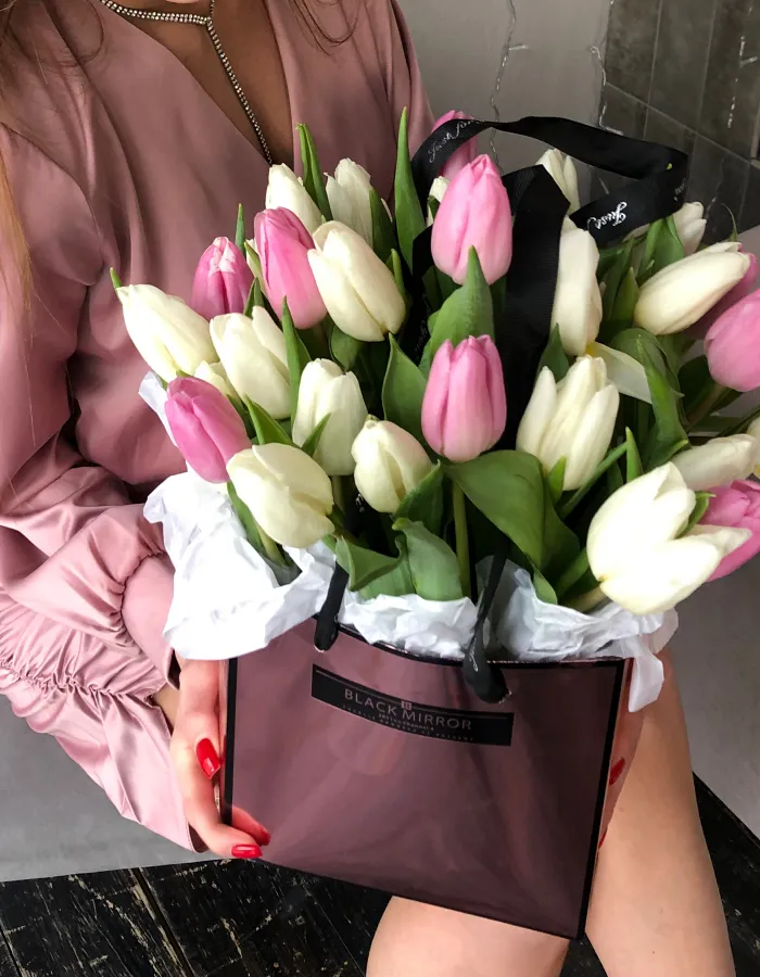 25 тюльпанов в сумочке