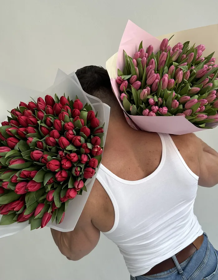 Букет из 101 красного тюльпана