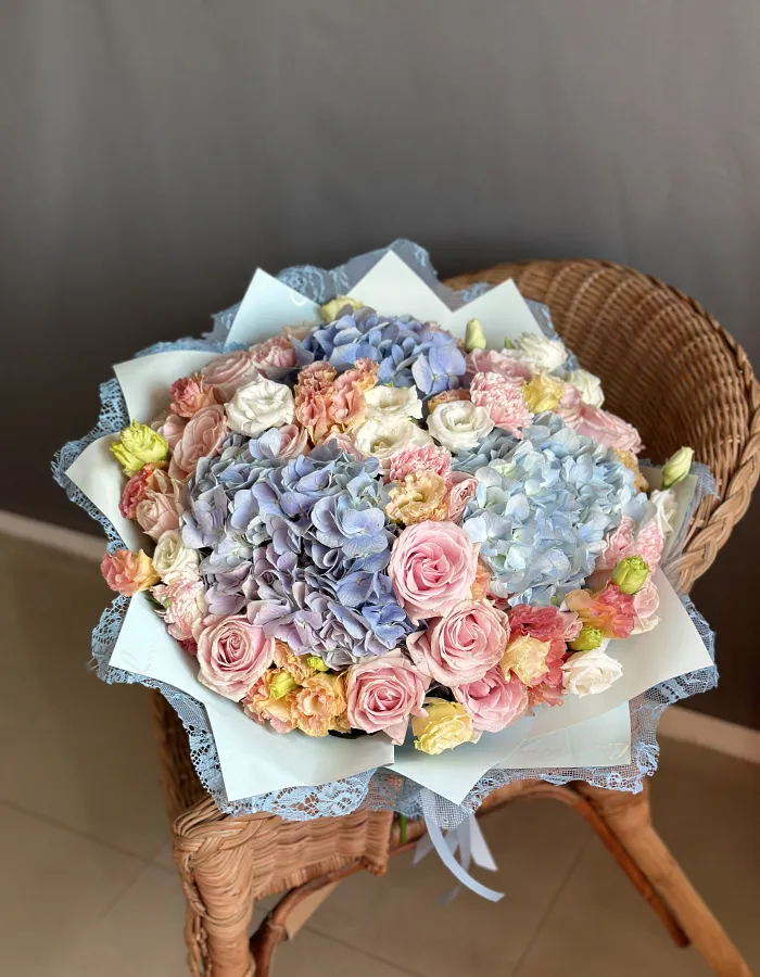ช่อดอกไม้ลูกไม้สีฟ้า