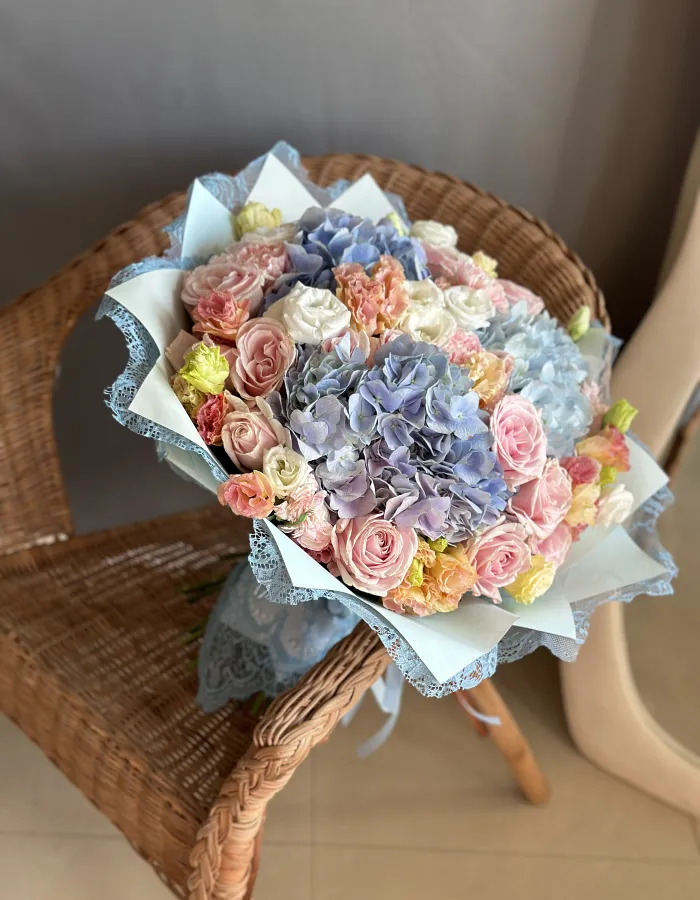 ช่อดอกไม้ลูกไม้สีฟ้า