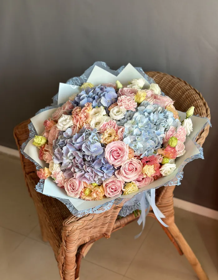 ช่อดอกไม้ลูกไม้สีฟ้า
